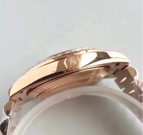 Rolex Day-Date Iced Bezel - Luxury dripstores