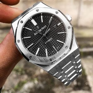 Exact 1:1 Clone AP Royal Oak Black Dial Replica Ref15400