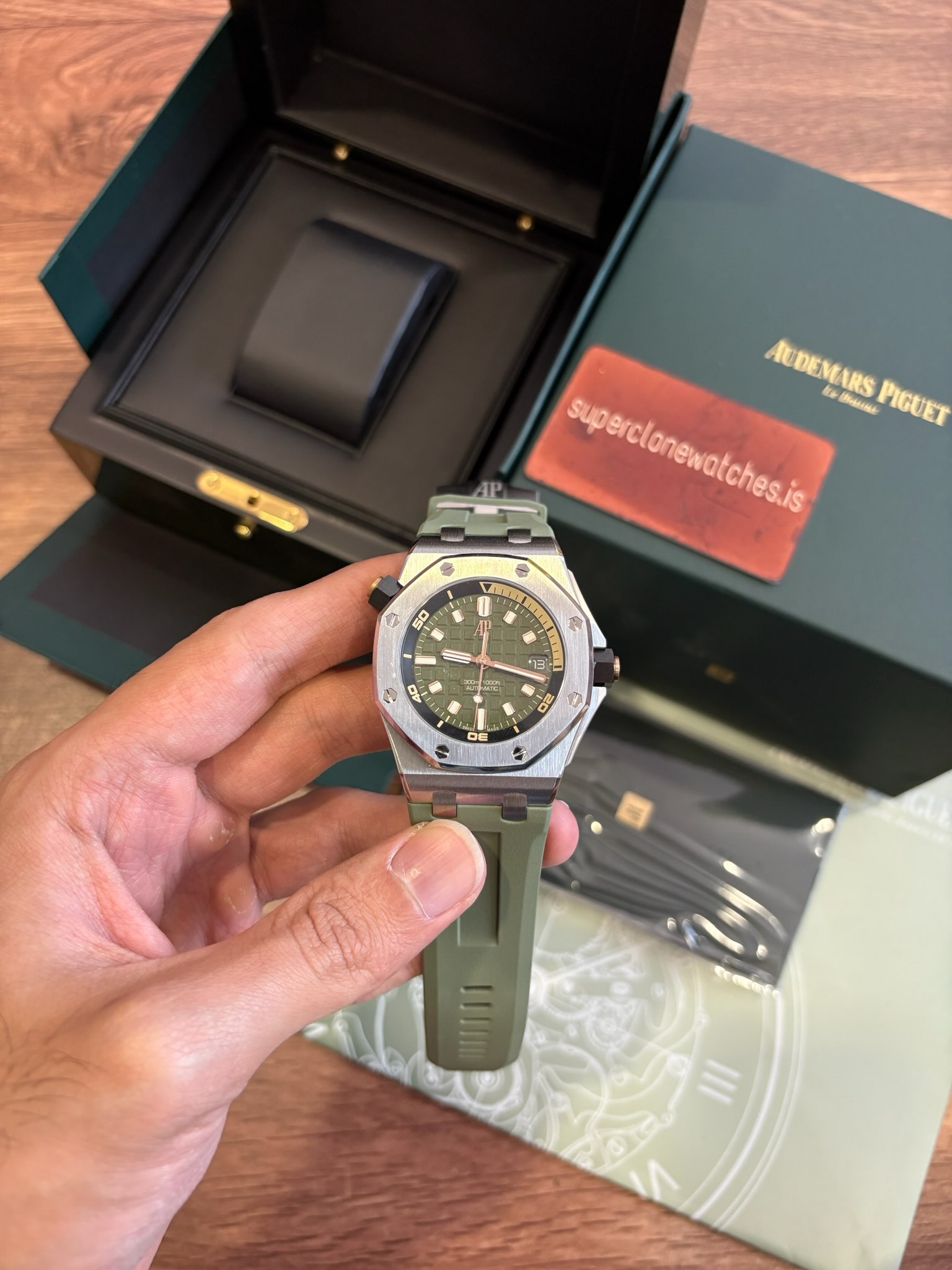 AP Royal Oak Offshore Diver 15710ST.OO.A027CA.01 2021 Olive Green