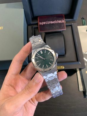 Audemars Piguet Royal Oak Ref.15510 Green Dial 4302 Movement Replica