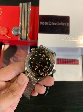 Omega Seamaster 300M Titanium James Bond 007 Super Clone