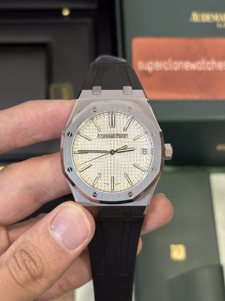 Audemars Piguet Royal Oak 15510ST White Dial Black Rubber Strap Super Clone