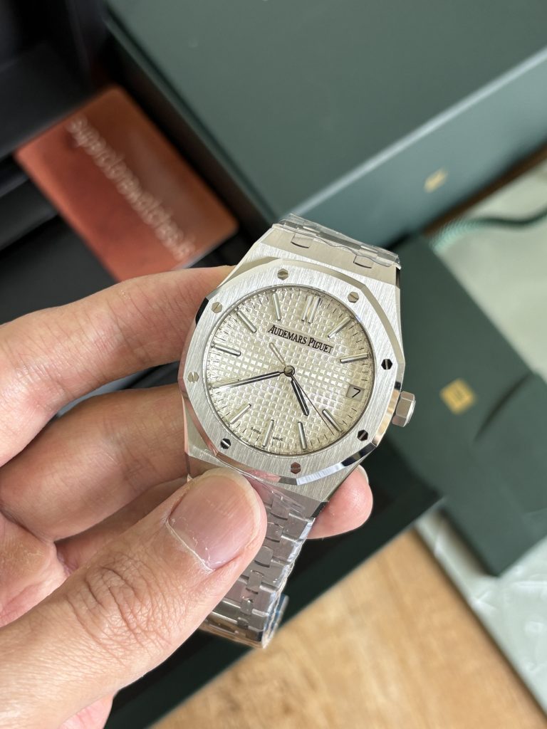 Audemars Piguet Royal Oak White Dial 15510ST.OO.1320ST.08 Super Clone 4302 movement